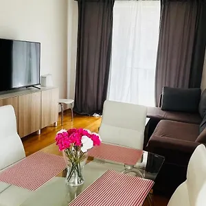 Hurka - 15 Min Do Centra, Garaz Apartment