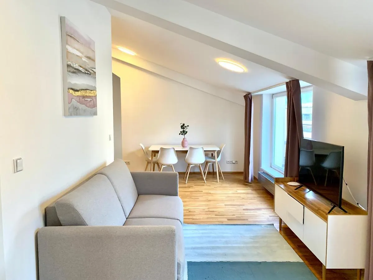 Residence Rybna 9- Old Town Prague Apartment